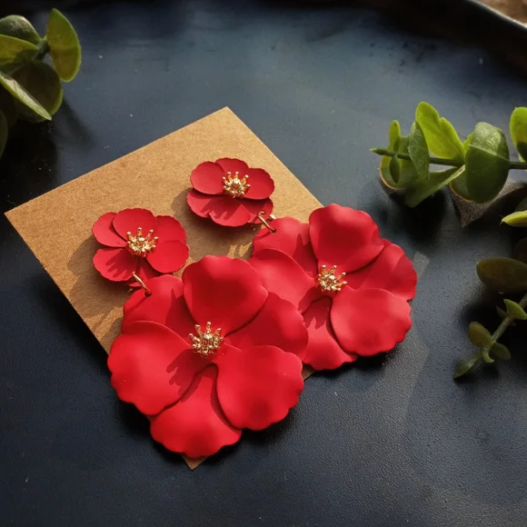 Matte Red Floral Earrings - Picture 8 of 9